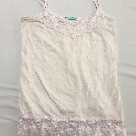 Maurices off white cami w/lace detail & adj straps - Picture 3 of 5